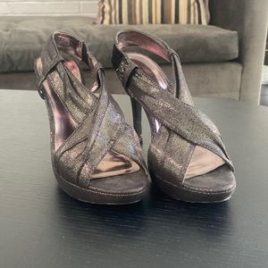 Moda Bronzie shimmer fabric heel